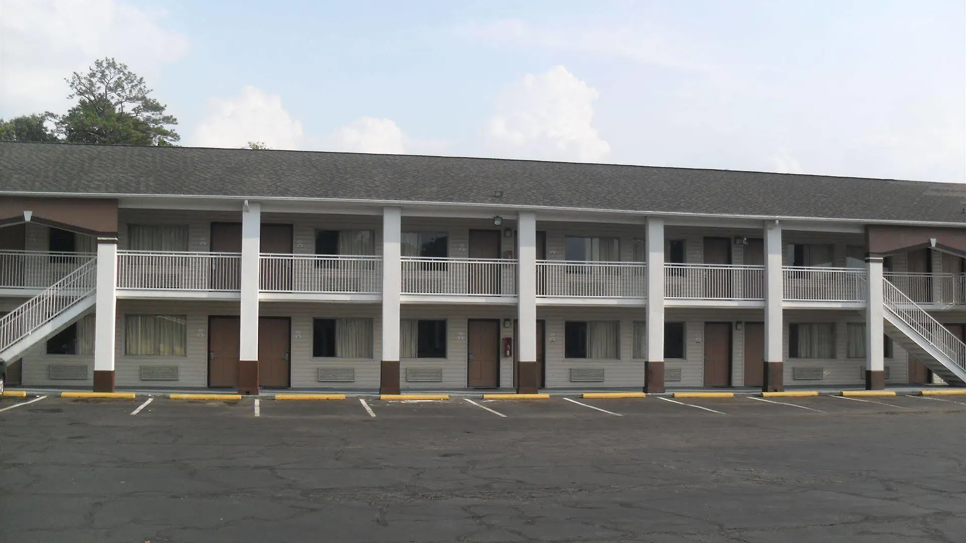 Newport News Inn 0*, Newport News USA